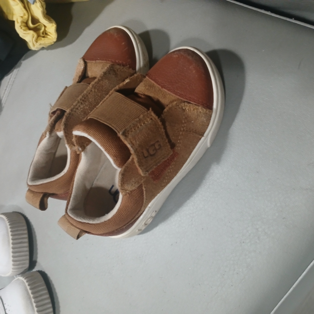 Kids Brown Velcro Sneakers